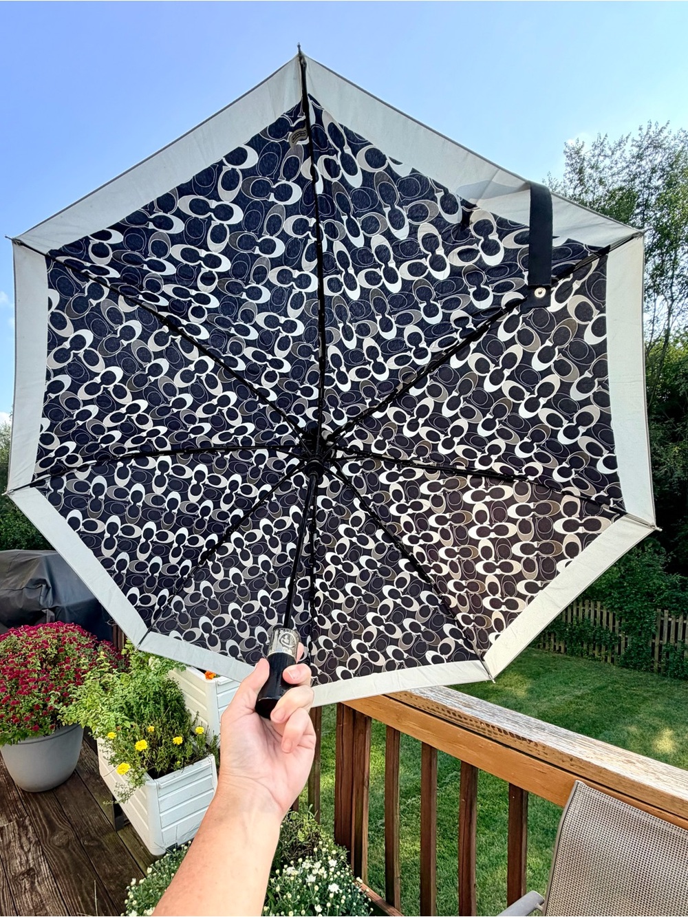 Coach Signature Monogram Compact Umbrella Black, White & Grey - Picture 8 of 10